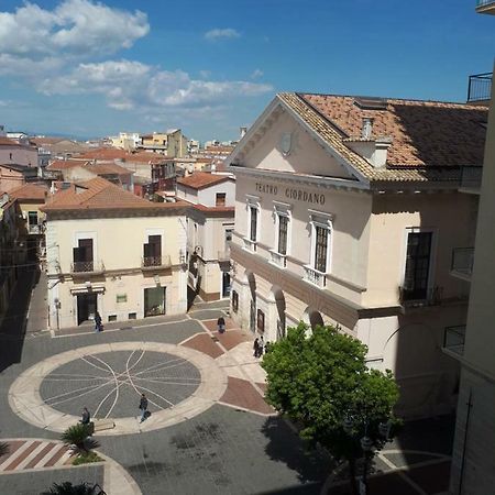 Business Home Piazza Cesare Battisti B&B Residence Foggia Buitenkant foto