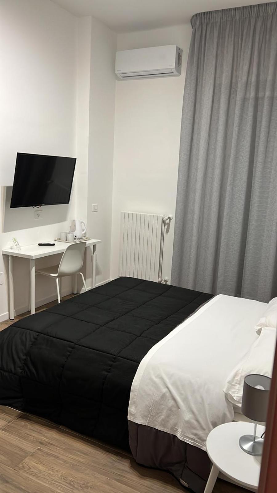Business Home Piazza Cesare Battisti B&B Residence Foggia Buitenkant foto