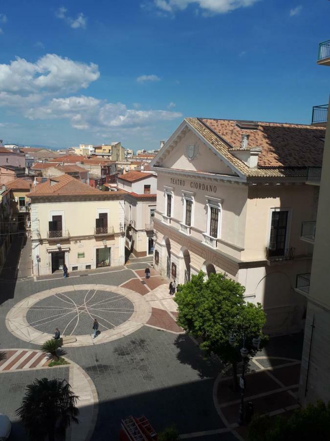 Business Home Piazza Cesare Battisti B&B Residence Foggia Buitenkant foto